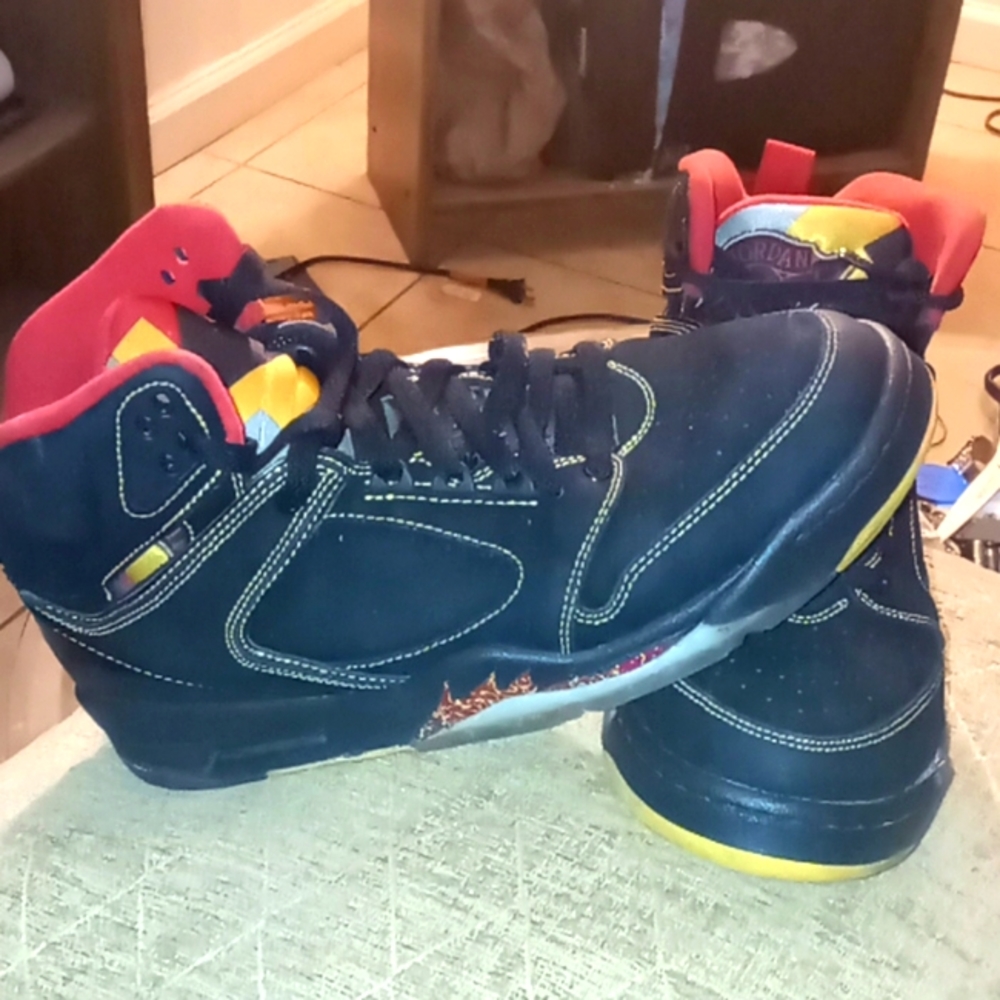 Jordans .60 plus size 9